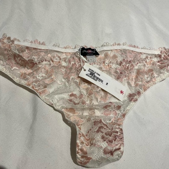 Pink and white lace thong - Picture 3 of 4